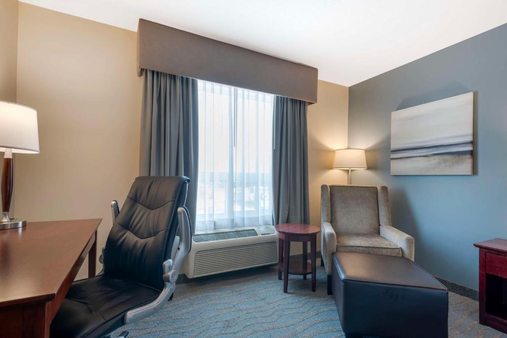 Best Western Rocky Mountain House Inn & Suites - King Suite Con Sofá Cama - No Fumadores