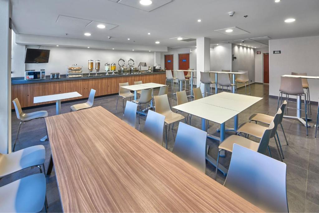 Restaurace v ubytování City Express by Marriott Queretaro
