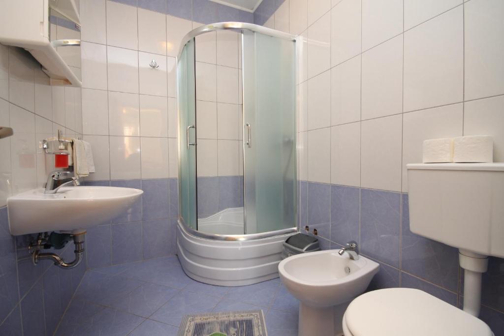 Apartments by the sea Kastel Kambelovac, Kastela - 8627 - Estudio Con Terraza Y Vista Al Mar