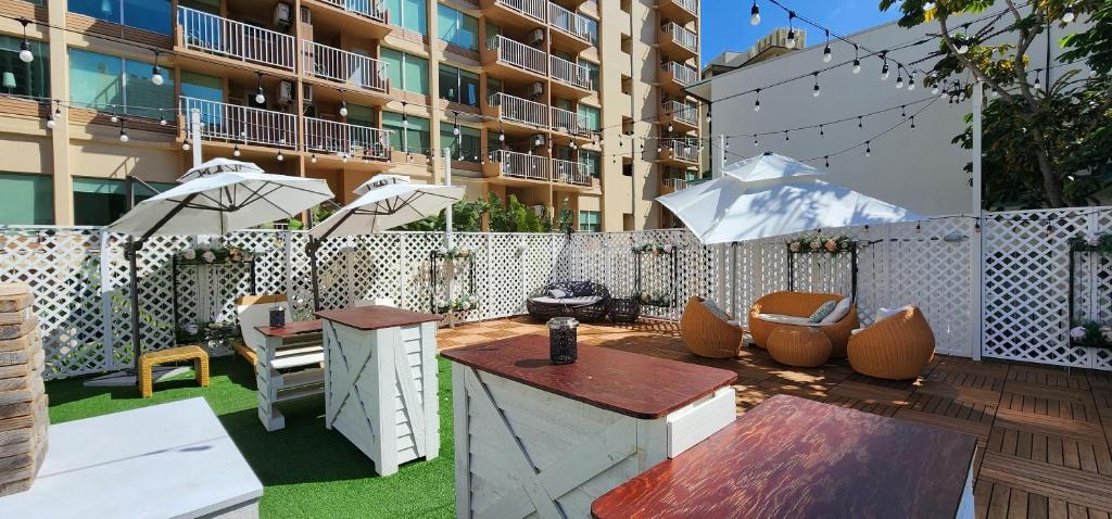 The Beach Waikiki Boutique Hostel photo