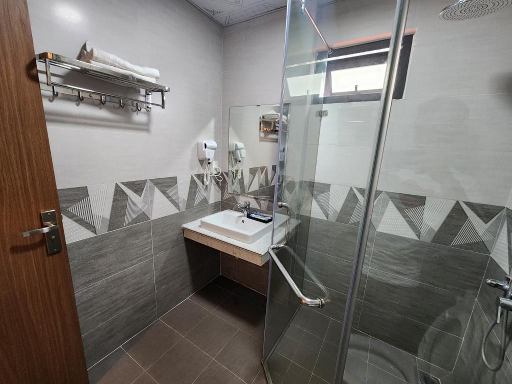 Tung Quang Hotel - 4