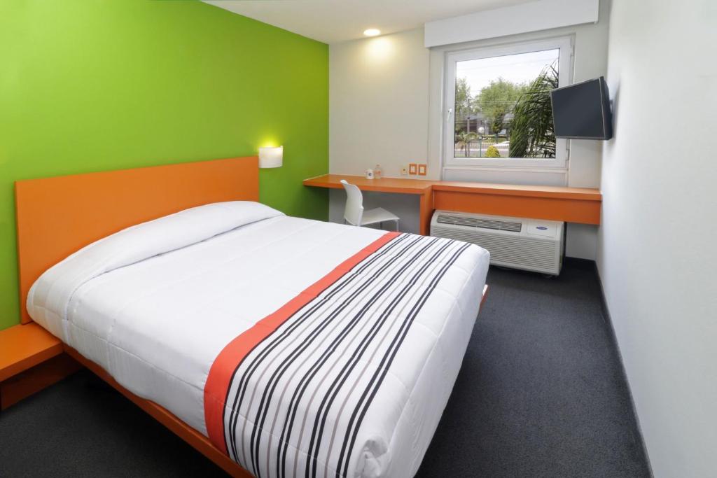 City Express Junior by Marriott Toluca Aeropuerto - Habitación De La Reina