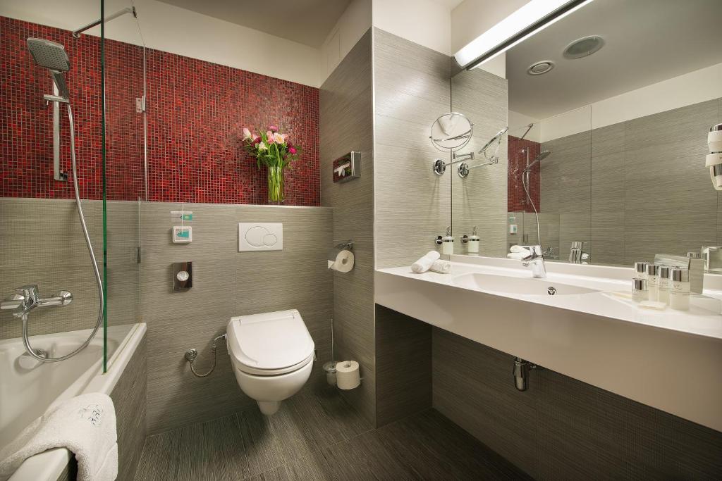 Koupelna v ubytování Wellness Hotel Diamant