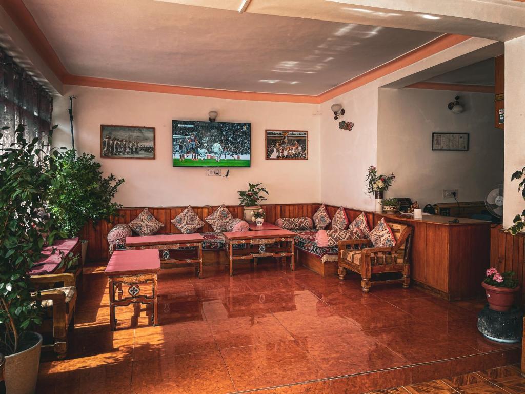 Posezení v ubytování Hotel shaynam