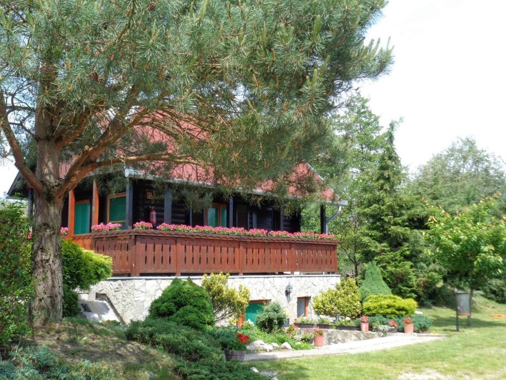 Beachfront · Private Beach Sárberki Horgásztó - Bungalow Avec Balcon