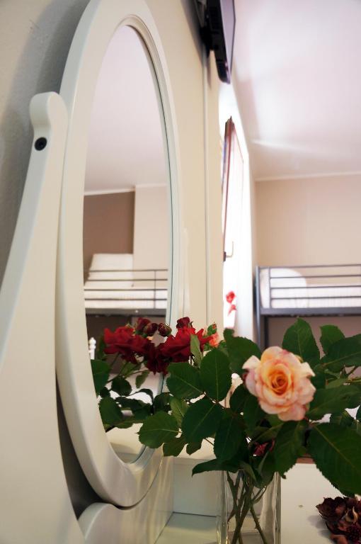 Alexander Rooms - 17