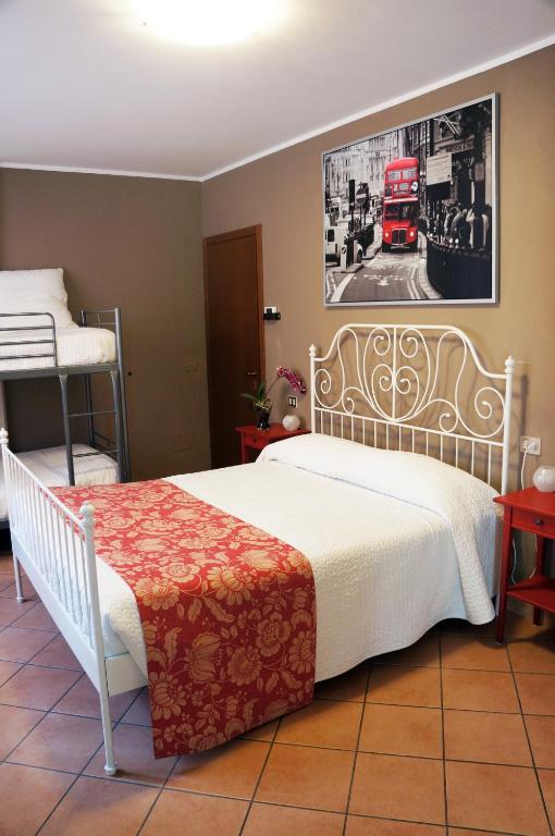 Alexander Rooms - 19