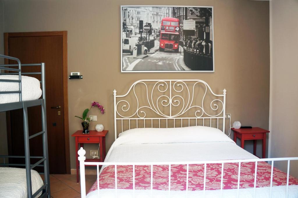 Alexander Rooms - 13