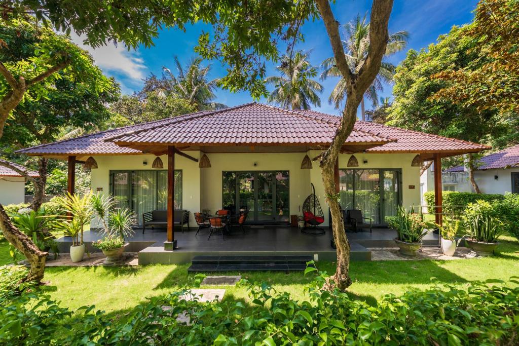 Emerald Garden Retreat - 12