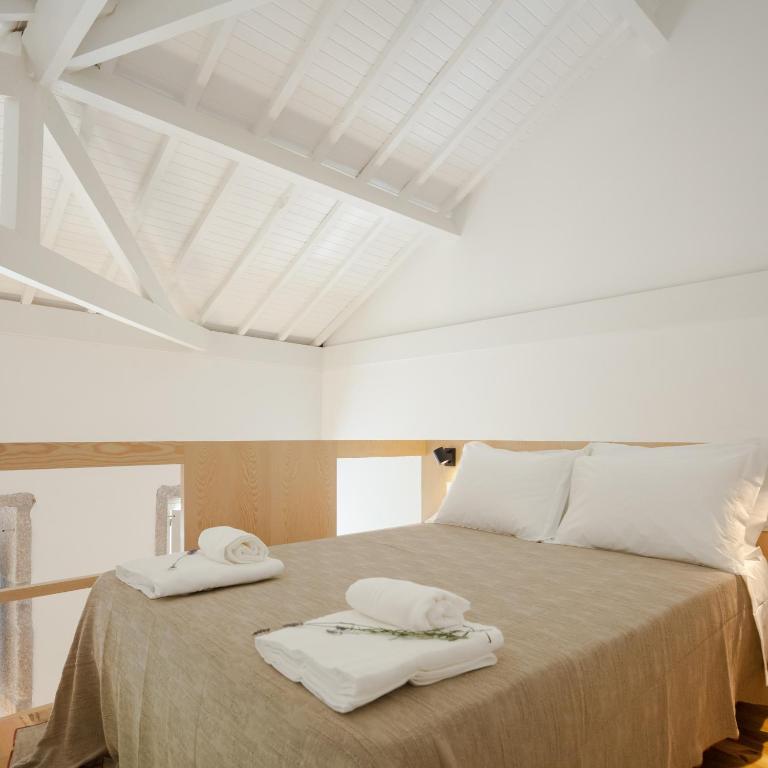 Gateway House Studio Apartments - 19