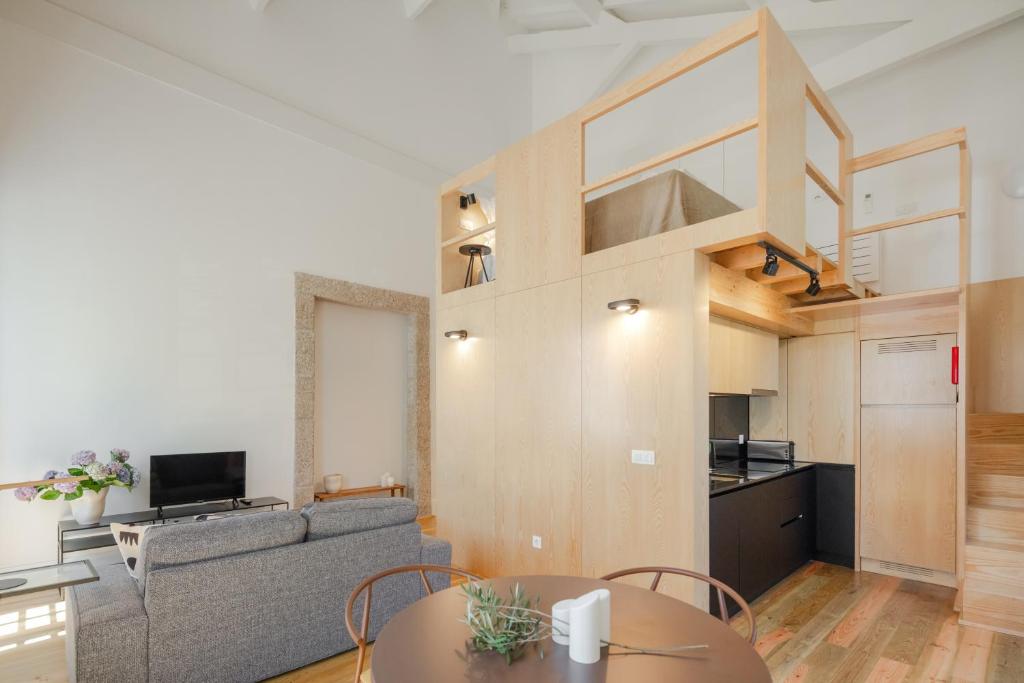 Gateway House Studio Apartments - 18