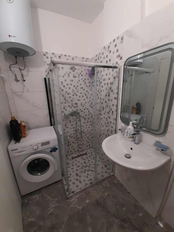 Anja's Place - Himara - Image 3