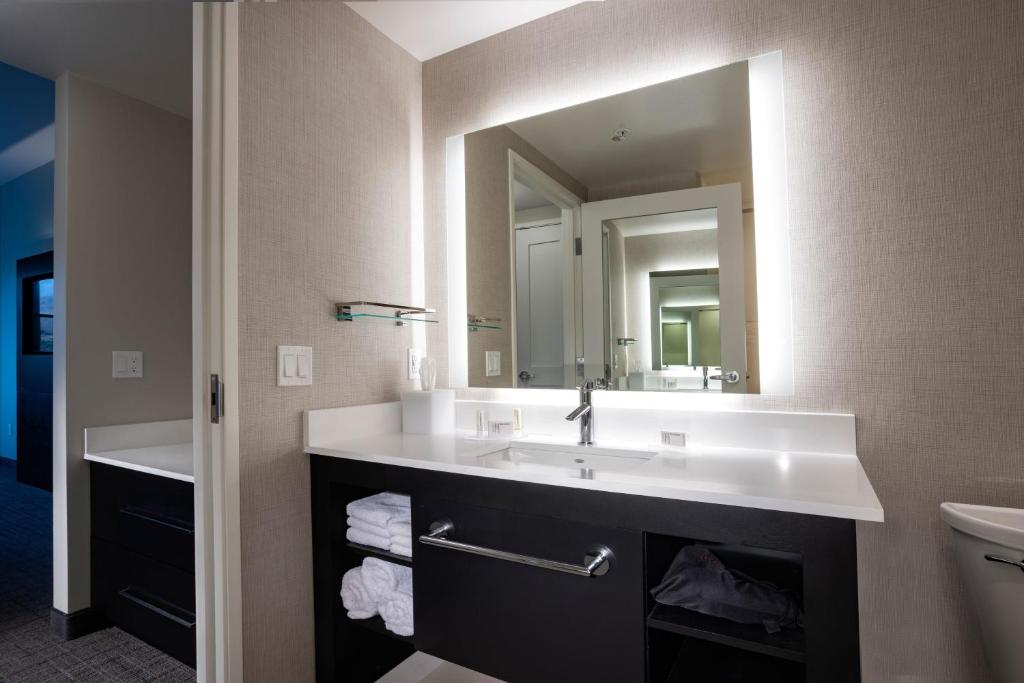 Koupelna v ubytování Residence Inn by Marriott Wenatchee
