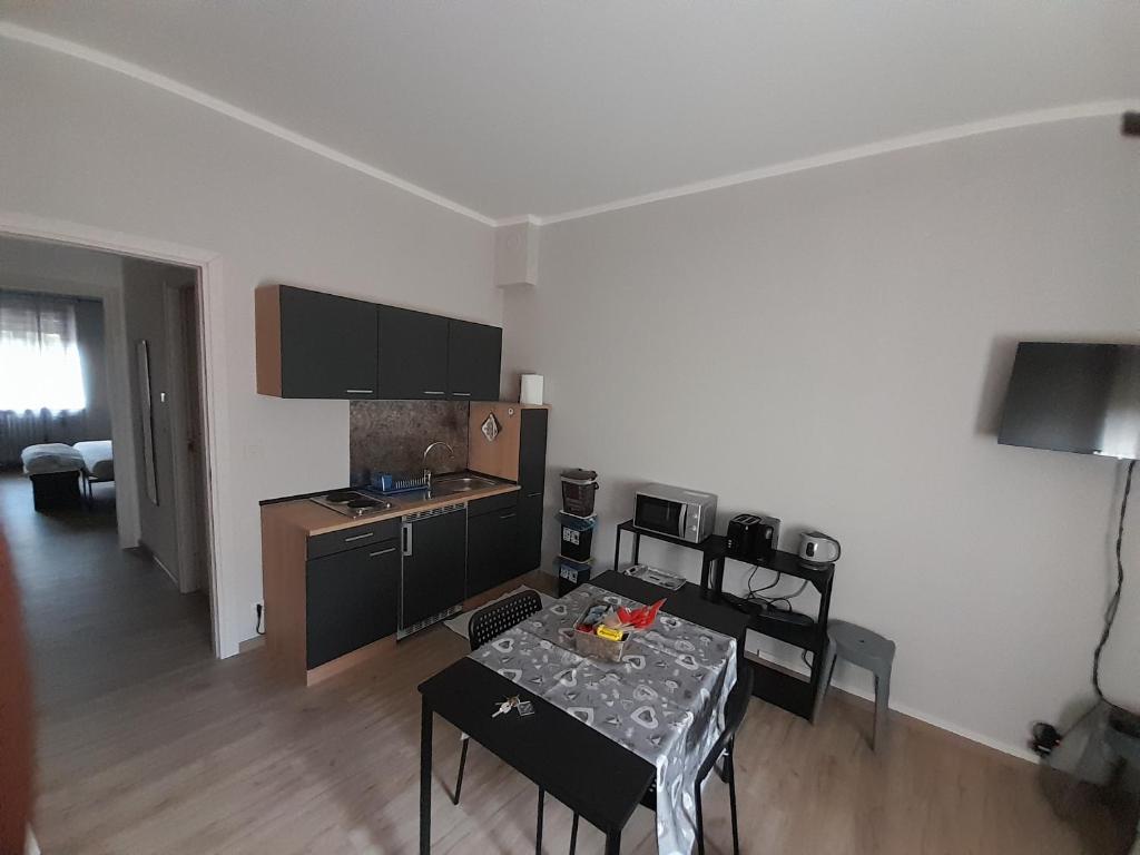 Kuchyň nebo kuchyňský kout v ubytování Casa Cris - Torre Pellice-TO-