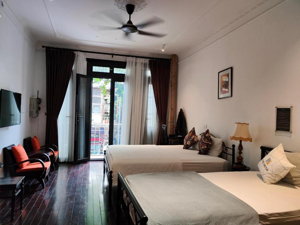 Centraltique Downtown - Bespoke Colonial House Near Hoan Kiem Lake - Apartamento Com Terraço