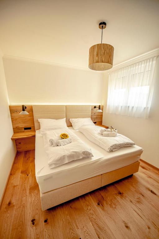 DASWEINBERG contactless check-in - 1