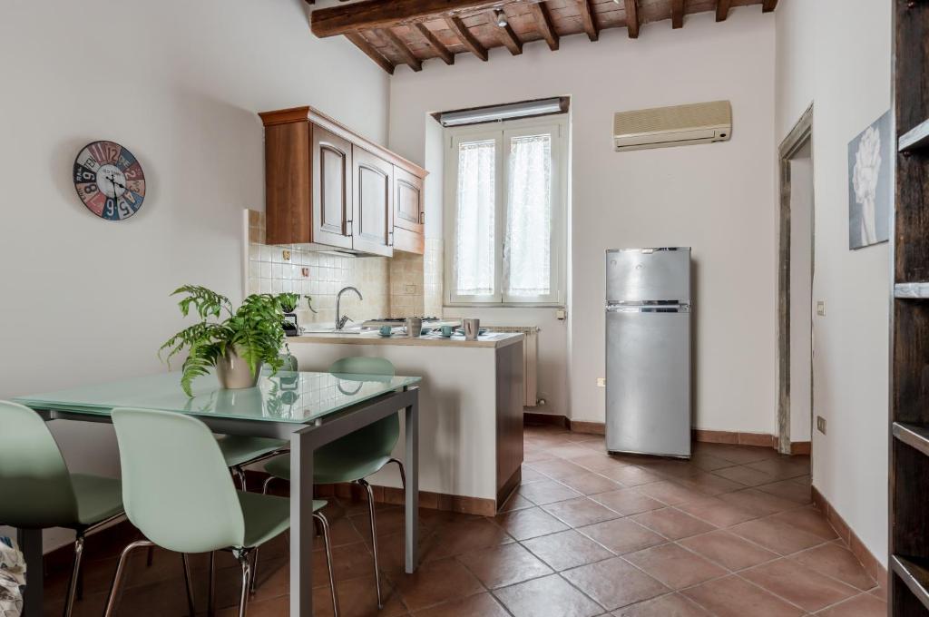 Lucca Piazza dell’Anfiteatro Central Apartment!, Lucca (updated