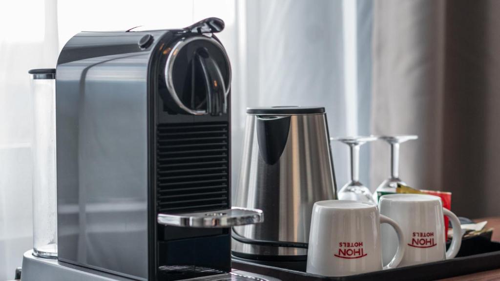 Příslušenství pro přípravu čaje a kávy v ubytování Thon Partner Stavanger Forum Hotel
