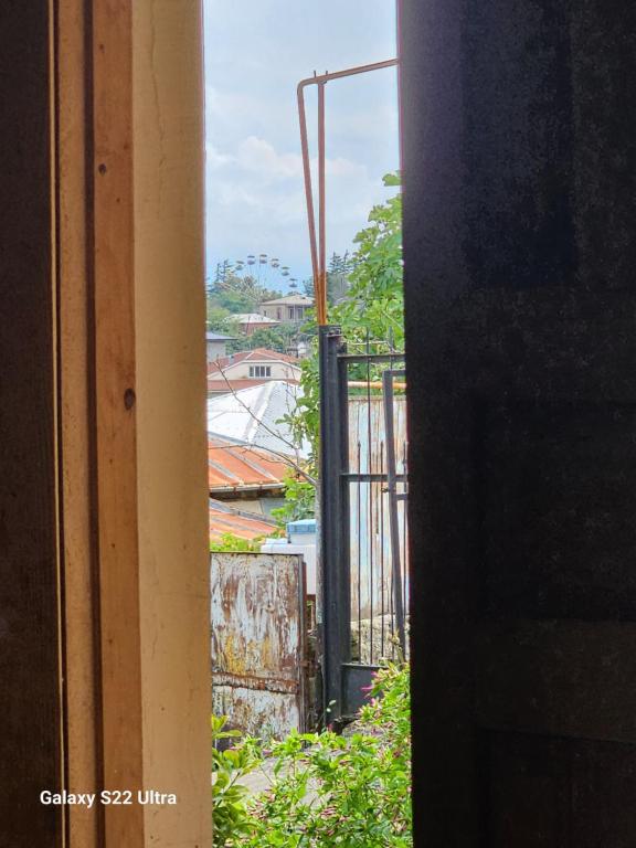 Výhled na řeku, která protéká v blízkosti penzionu