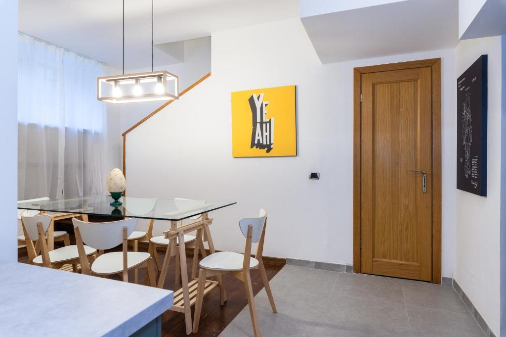Część wypoczynkowa w obiekcie Classy & Refined near Villa Ada by NDP rent