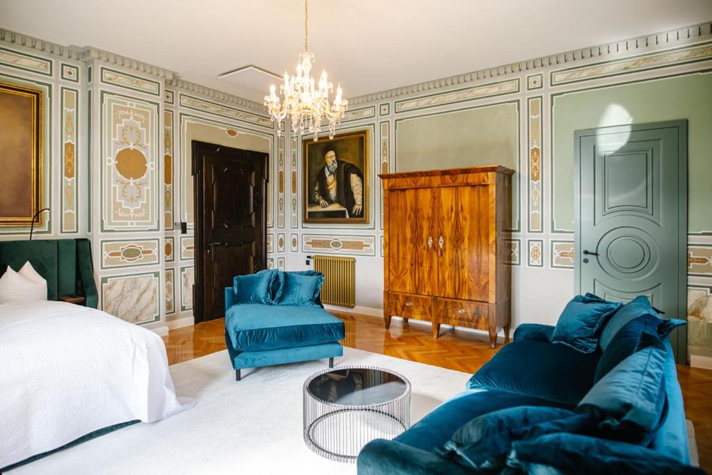 Istumisnurk majutusasutuses Georgi Schloss - Boutique Hotel