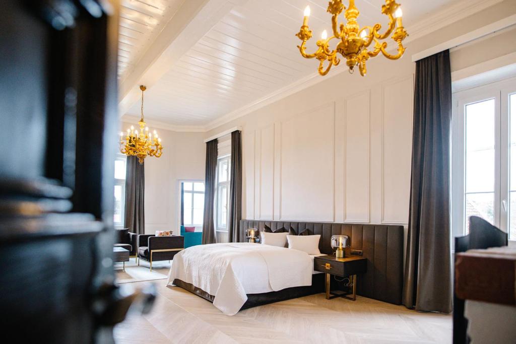 Voodi või voodid majutusasutuse Georgi Schloss - Boutique Hotel toas
