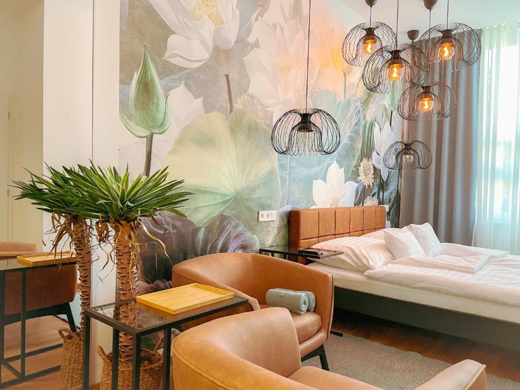 Botaniq Room - Double Room With Private Bathroom