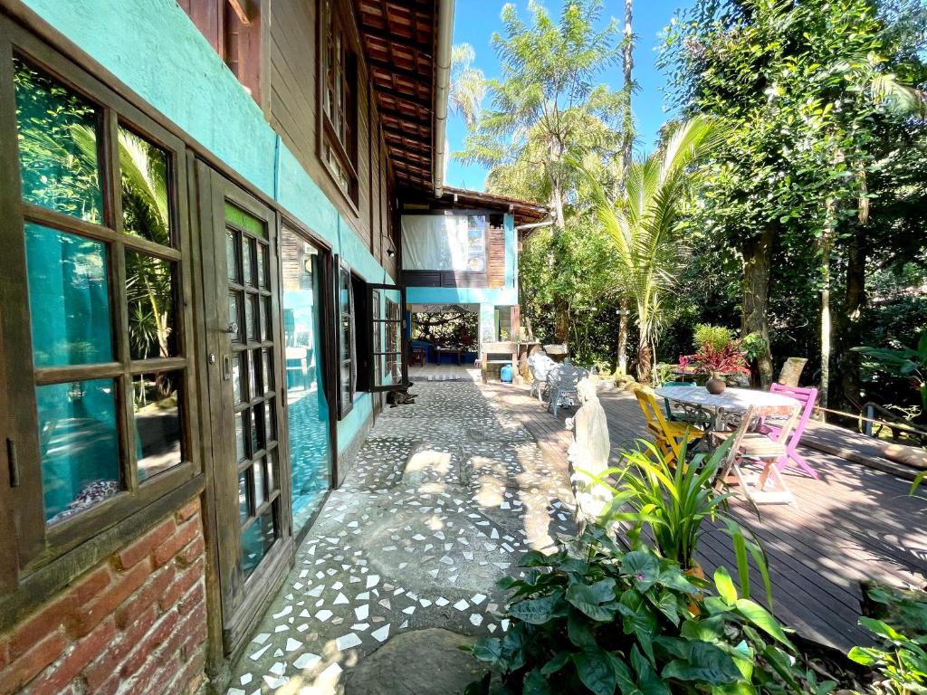 Um jardim em Casa Selva - Vila do Abraão - Ilha grande