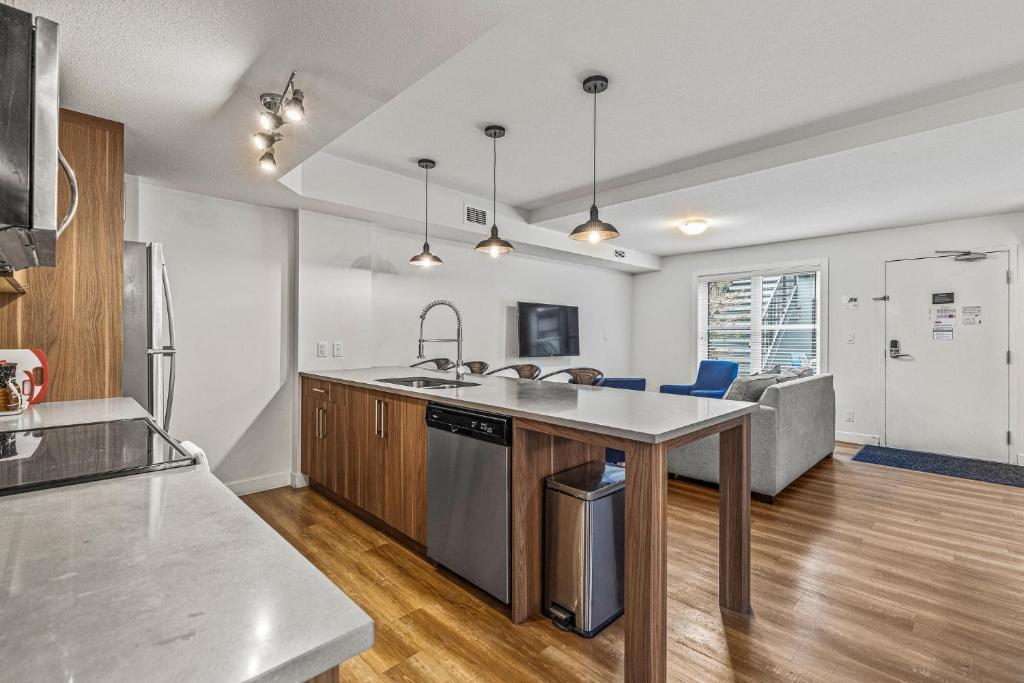 
Three-Bedroom Apartment with Bunk Bed - Self Check-In 
