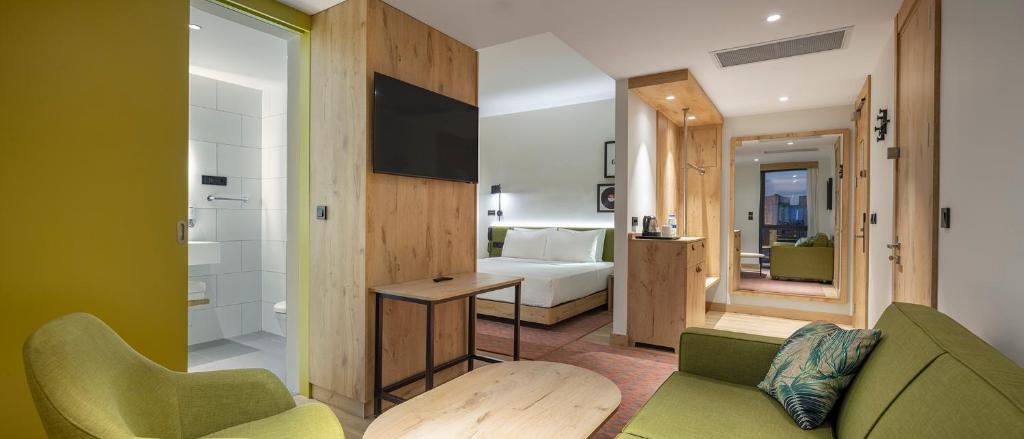 Hampton By Hilton Cerkezkoy - Sala De La Esquina King Con Sofá Cama - Fumar