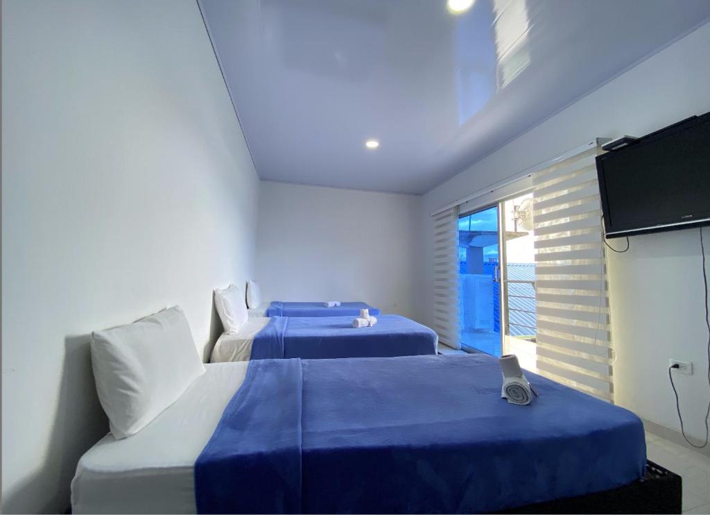 HOTEL BELLA PAMPA FUSAGASUGA - Family Room With Balcony