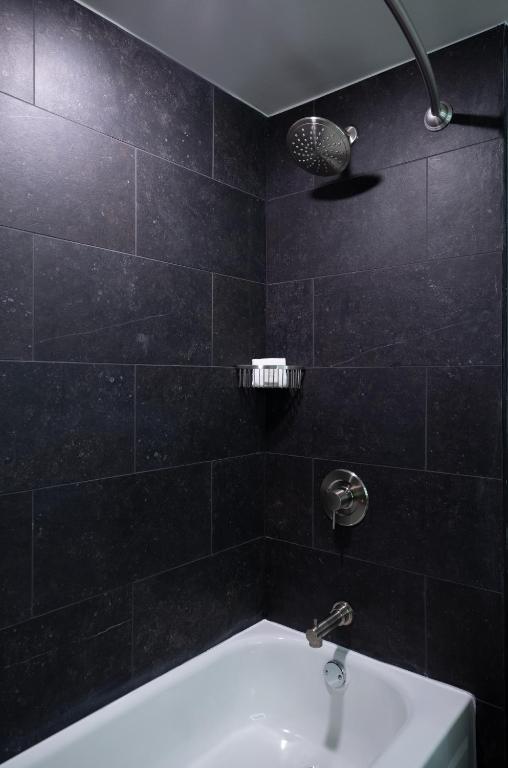 Renaissance Chicago North Shore Hotel - 