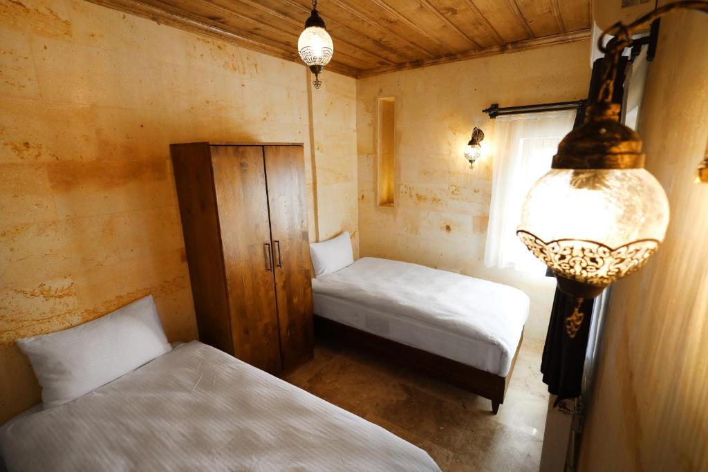 Rocca Stone House - 7