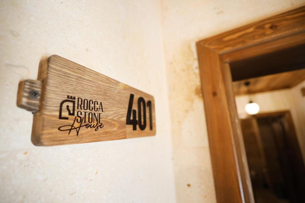 Rocca Stone House - 3