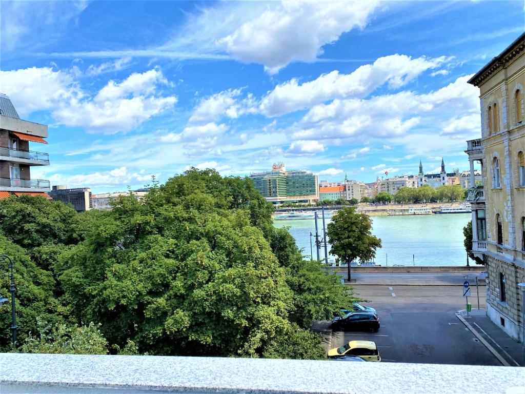 Danube view Artapartment with balcony 1013 Budapest, 1-3 Attila út 2em.5 kép - 1