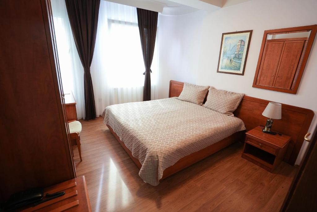 Hotel Gold Inn - Double Room