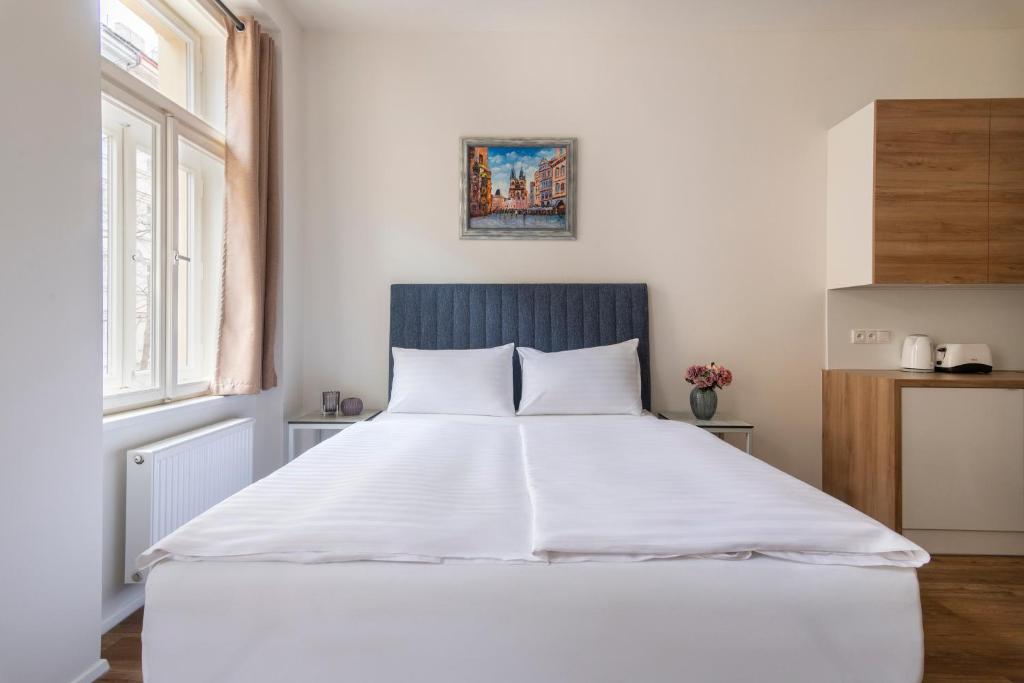 Prague Tales Boutique Residence by Dwellfort - Resim 31