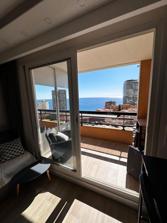 O zonă de relaxare la FRONTIÈRE MONACO