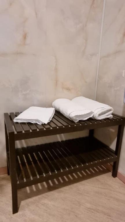 Postel nebo postele na pokoji v ubytování Leirvik Vandrehjem