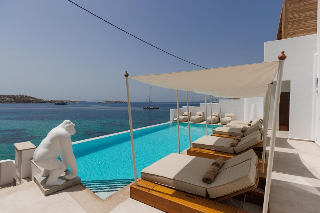 Bazén v ubytování Icon Mykonos nebo v jeho okolí