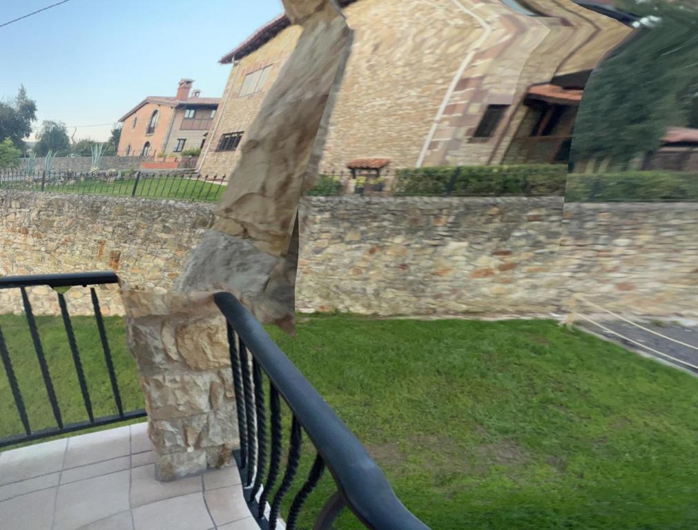 APARTAMENTOS EL ROJU - 13