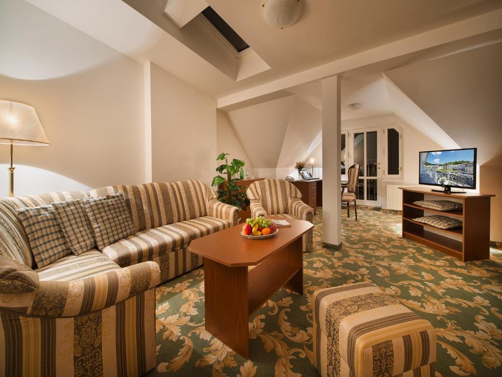 EA Hotel Elefant - Resim 36