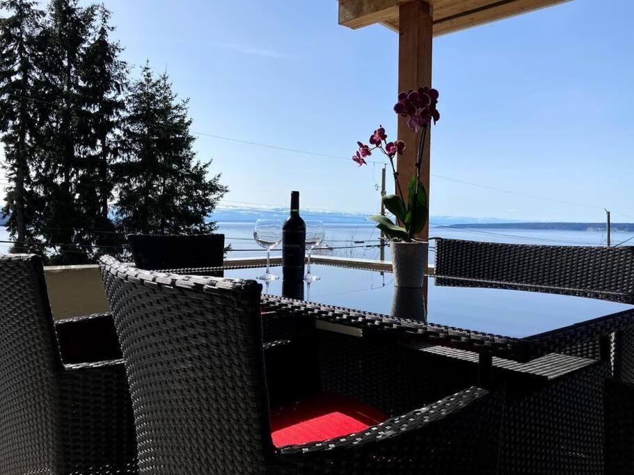 Luxury OceanView Home in Westview, Powell River (updated prices 2024)