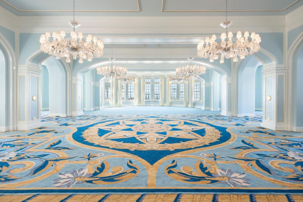 Grand Galvez Resort, Autograph Collection photo