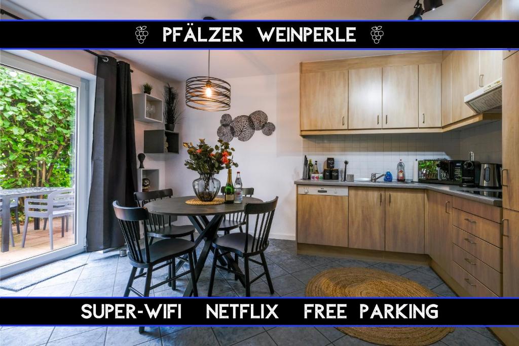 Fotografie z fotogalerie ubytování Pfälzer Weinperle mit Terrasse v destinaci Hainfeld