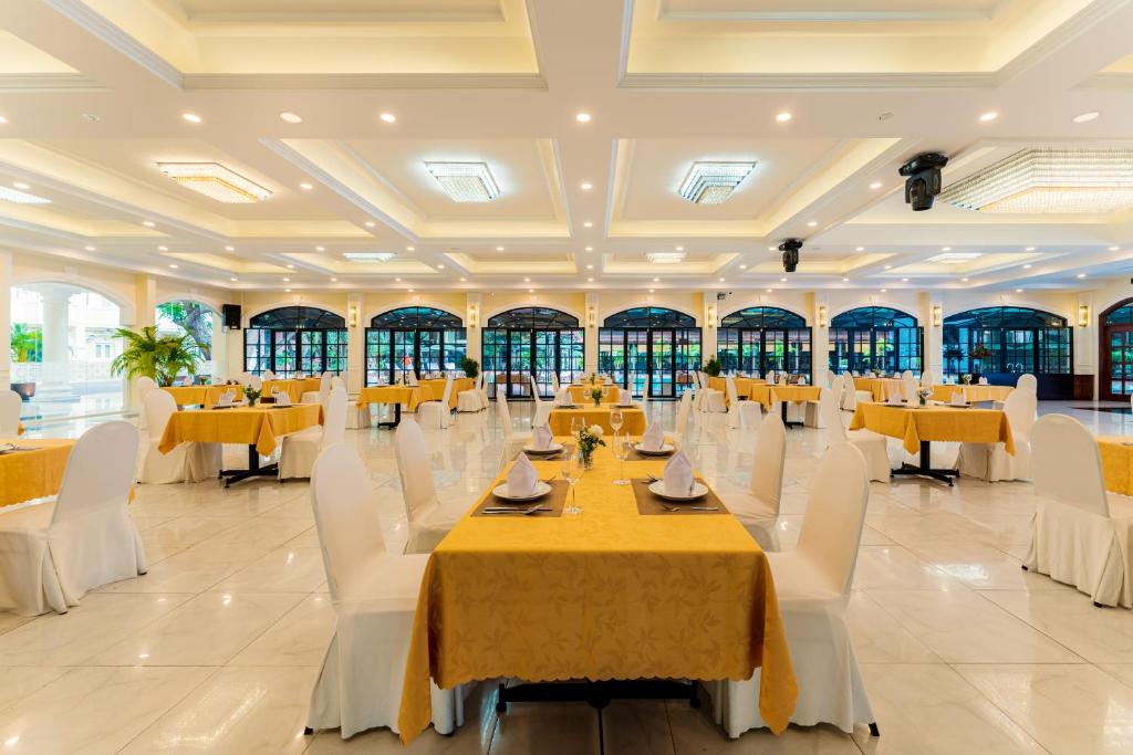 Restaurace v ubytování Tran Vien Dong Hotel