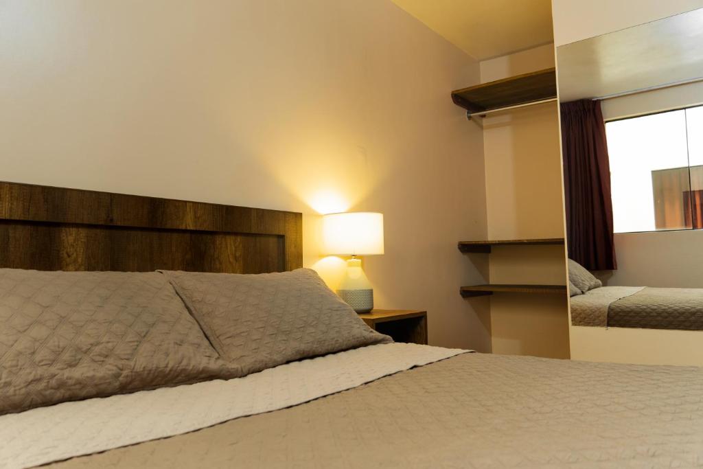 Letto o letti in una camera di Montreal Hostal