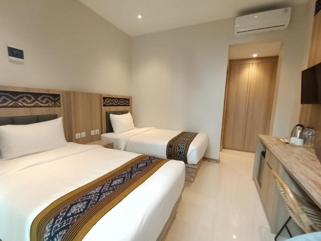 DEJAVU 2.0 HOTEL BAJO KOMODO - Deluxe Double Or Twin Room