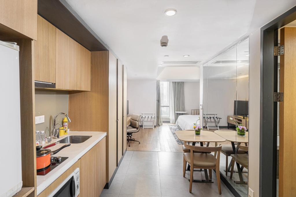 Kuchyň nebo kuchyňský kout v ubytování Riverdale Residence Xintiandi Shanghai
