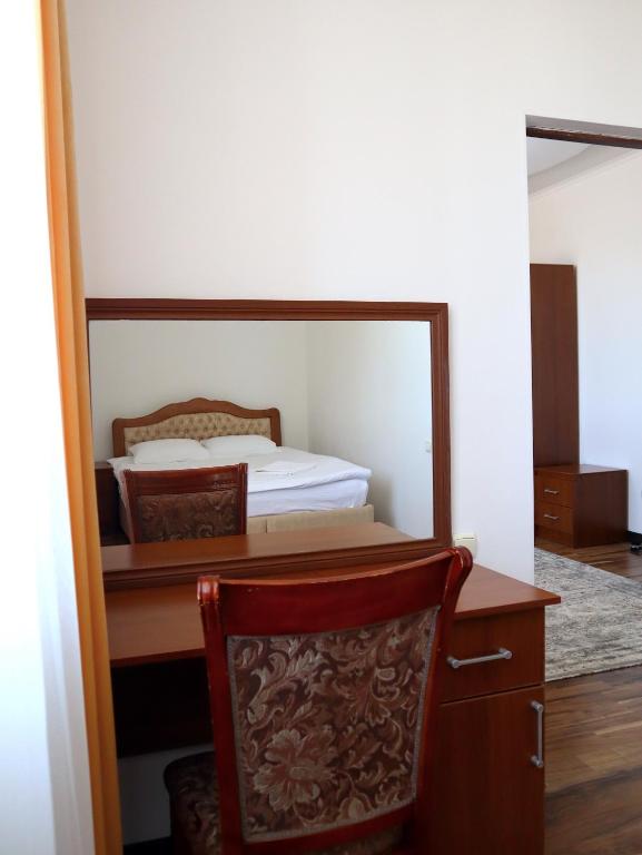 Postel nebo postele na pokoji v ubytování Jansyn Hotel Restaurant